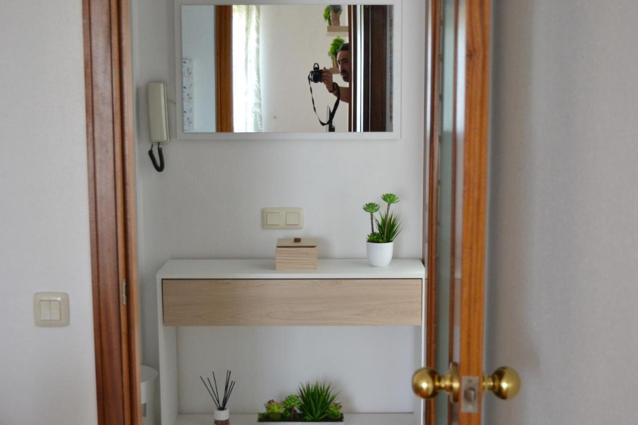 Inmoinsuas Train Station Apartment Sarria Bagian luar foto