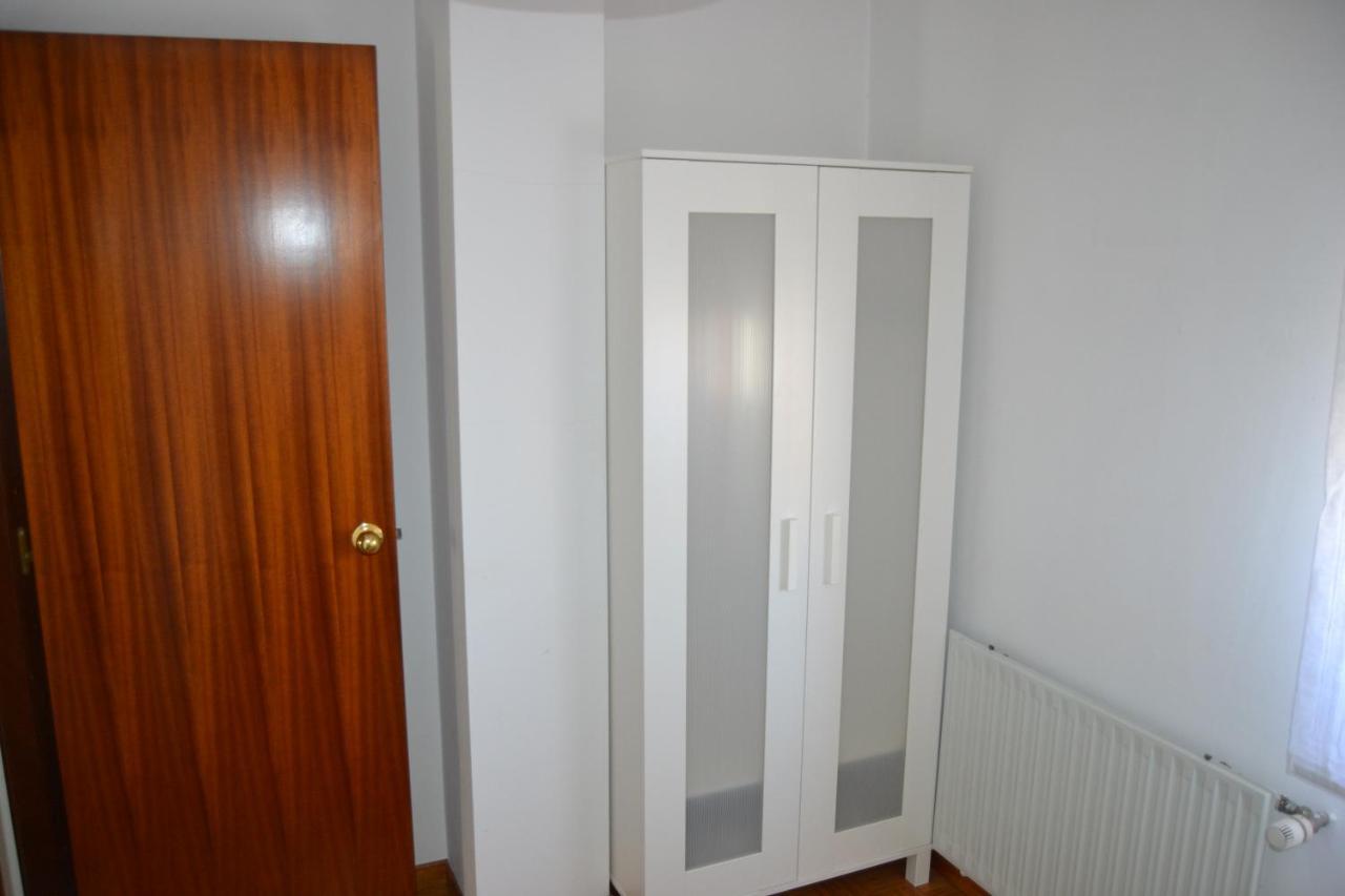 Inmoinsuas Train Station Apartment Sarria Bagian luar foto