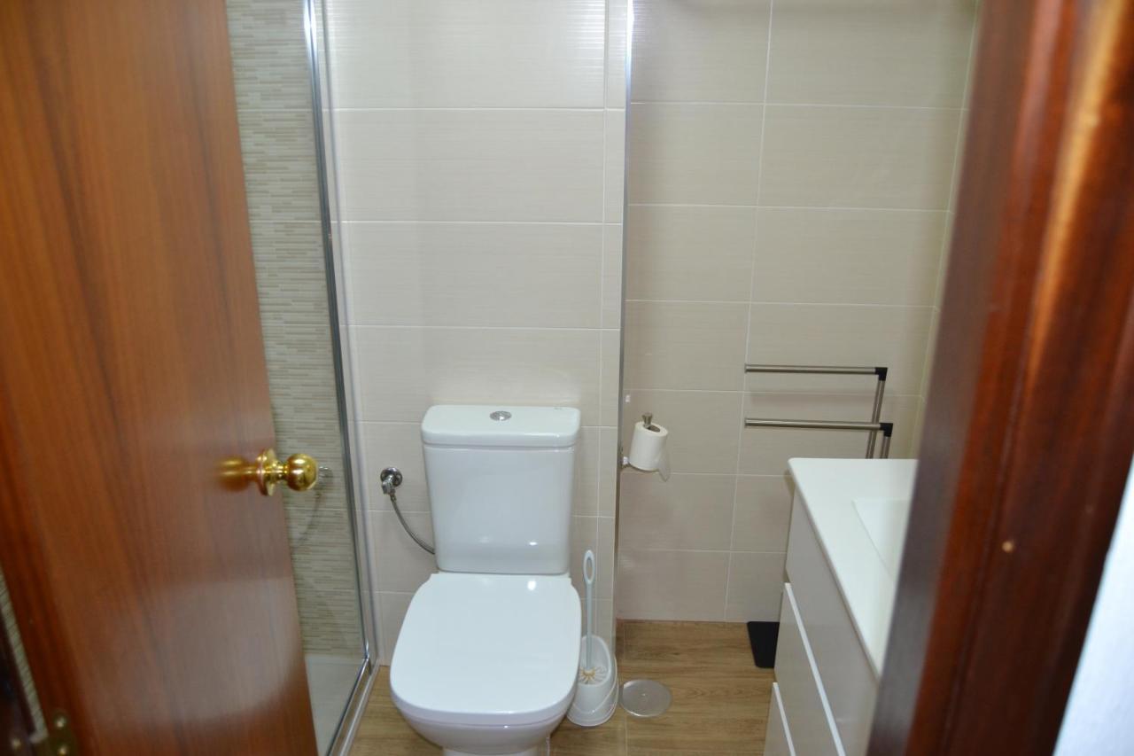 Inmoinsuas Train Station Apartment Sarria Bagian luar foto