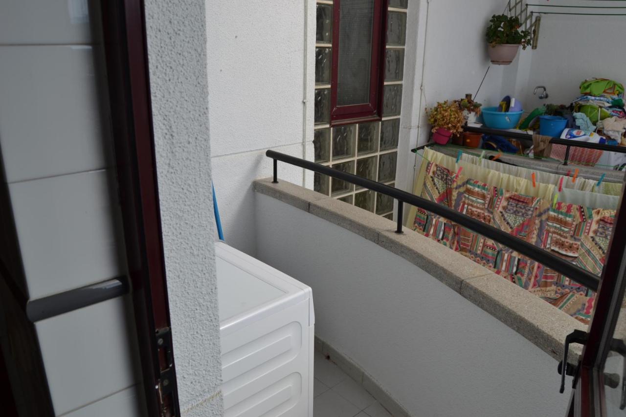 Inmoinsuas Train Station Apartment Sarria Bagian luar foto