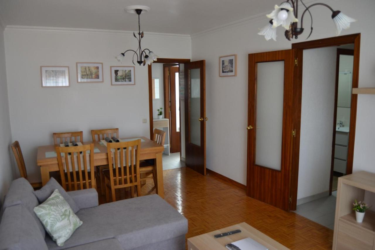 Inmoinsuas Train Station Apartment Sarria Bagian luar foto